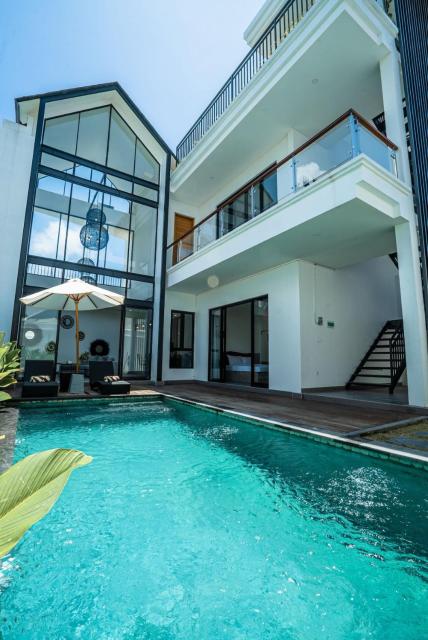 Night Light 3BR Pool Villa With Rooftop By Bali Bliss Properties