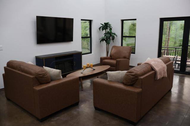 Glacier Luxury Retreat Oak Tree Apartment 3