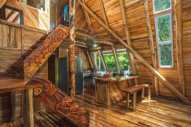 Chalet Escondido fifteen minutes from beaches Pura Vida