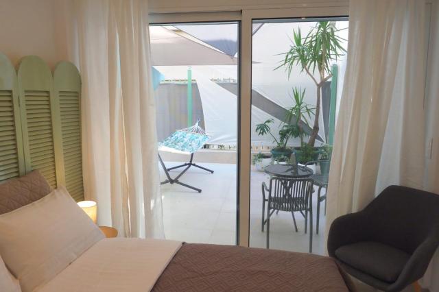 Sithonias Garden Studio 1