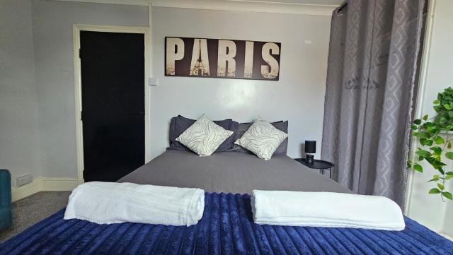 Entire 3 bed house in Gloucester