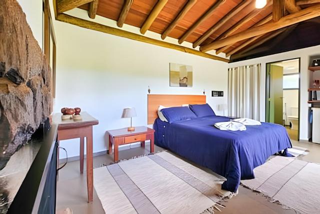 Chalé romântico c/ hidro, lareira, sauna e piscina