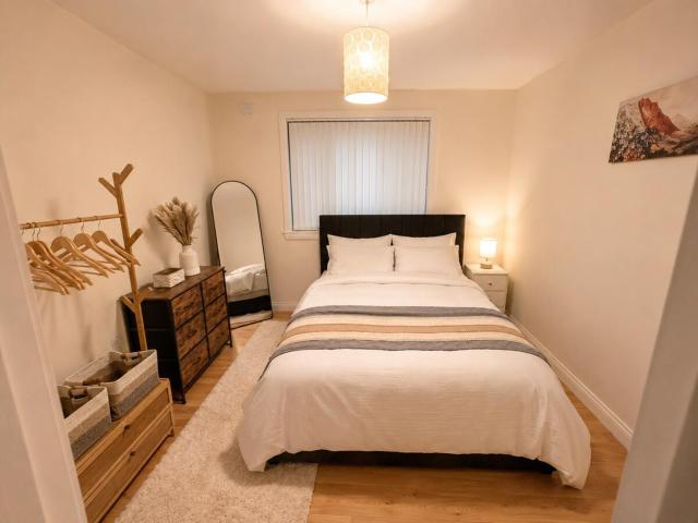 Modern 3 Bedroom House with Big Garden