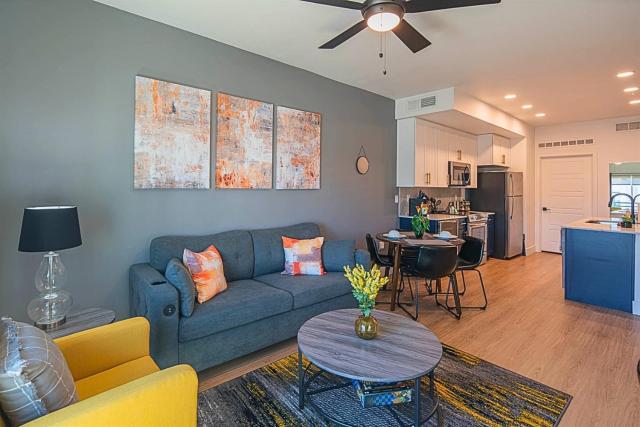 Near Mayo-Rooftop Deck-Heated Pool-Hot Tub-Parking