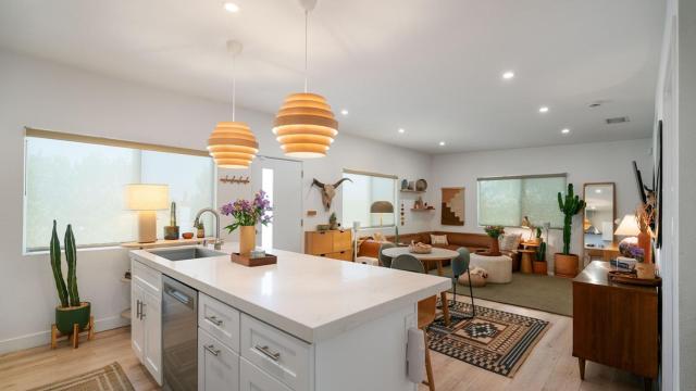 Cathedral City Cove Pool House with 2 bed and office