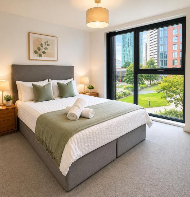 Modern Luxury Apartment With City Centre Views