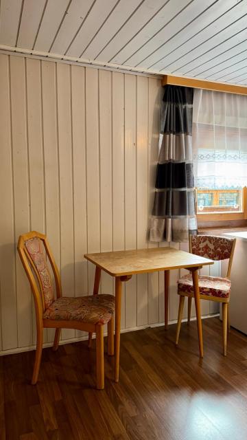 SKILL Mountain Lodge - Ski und Bike Hostel im Sommer mit JOKER CARD