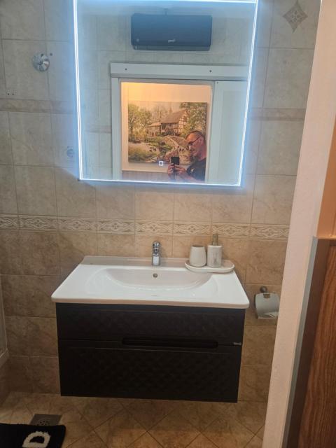 "Azzurra Apartments