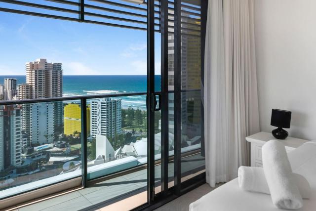 Oracle Broadbeach Sophisticated Stay