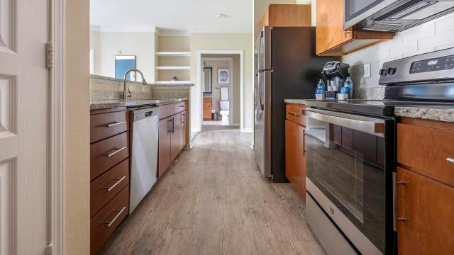 Landing Amazing 1BD Gym Clubhouse