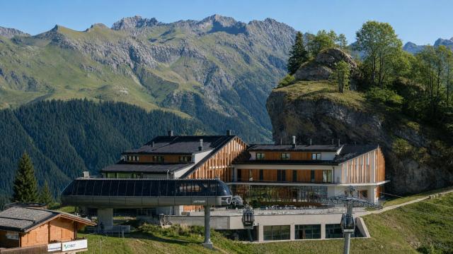 Rifugio Colere 1600 by Cloud 7