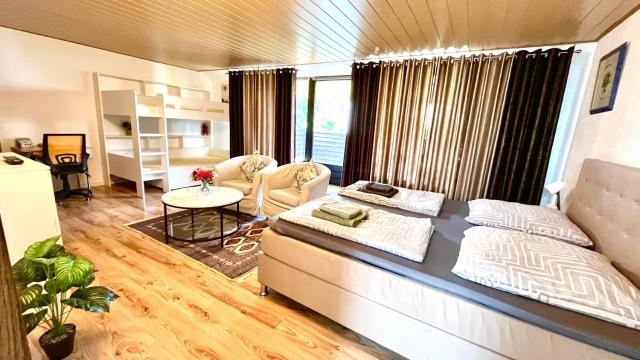 Private Studio Apartment with Balcony in Dortmund-Brackel