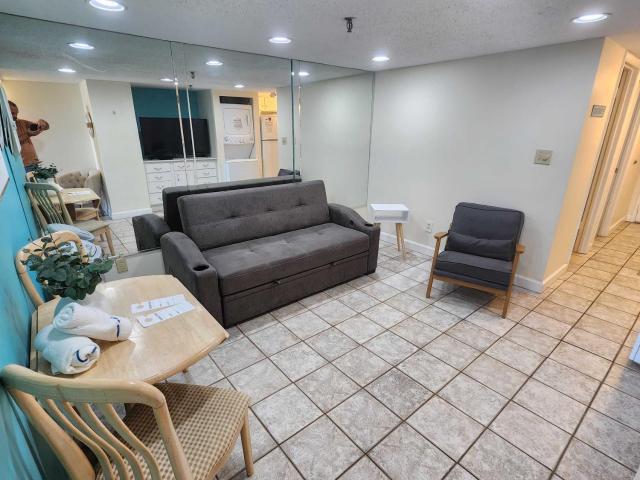 Beautiful 2 Bedroom Apartment in Cherry Grove with Stunning Views Buena Vista 402