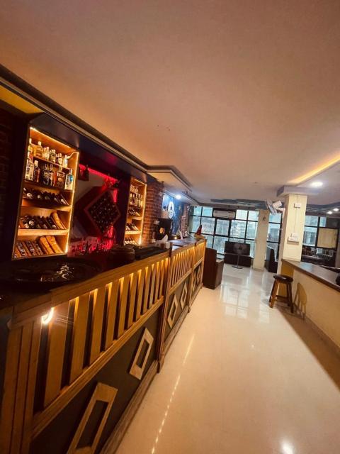 Guru hotel and lodge