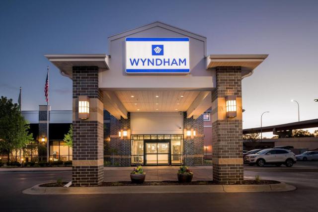 Wyndham Bloomington - Mall of America