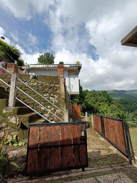 Made Oka Homestay and Warung