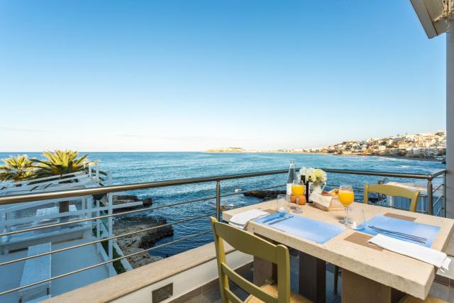 Cavo Seaside Suites