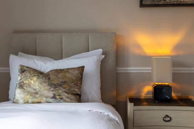 Tigh Mary Donals Bar & Rooms at Whitegates