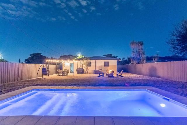 Hallandale Beach Escape - Heated Pool & Family Fun