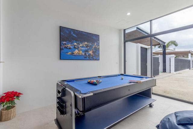 Brand-New 4Br Villa Pool Table & Fitness V316