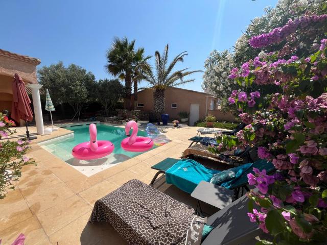 Villa Flamingo GAYmen only b&b