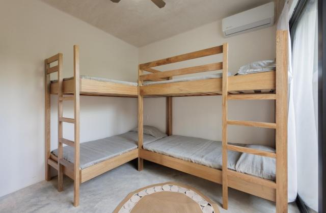 Sunny Apartments with Pools, AC & fast wifi