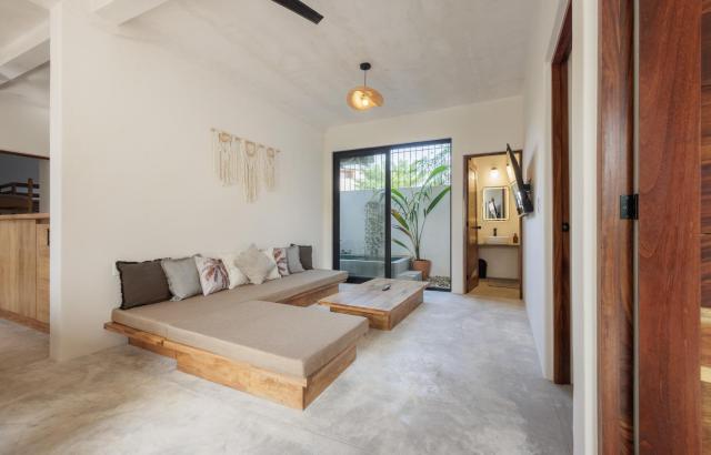 Sunny Apartments with Pools, AC & fast wifi