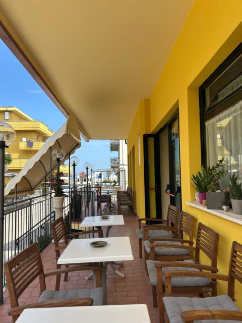 Hotel Numi