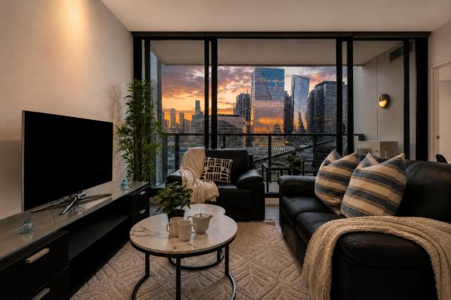 Rooftop Pool 2BR Marvel Stadium • Free Parking