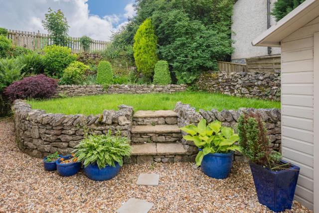Macallan - Spacious House with Roof Terrace