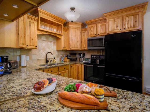 RMR: Four Seasons I Unit 2 Condo in Teton Village