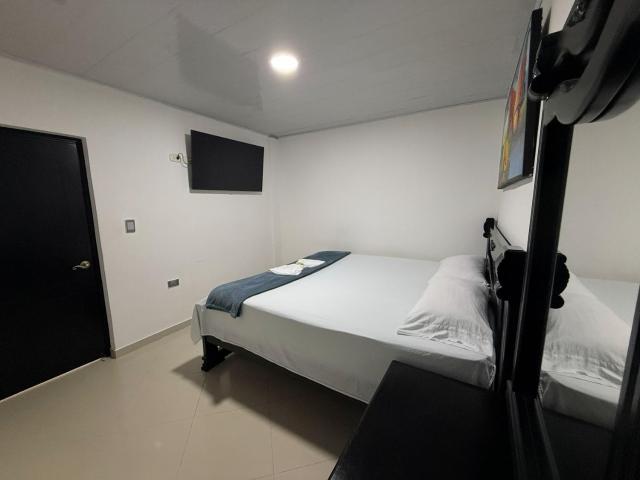 HOTEL CASA BLANCA