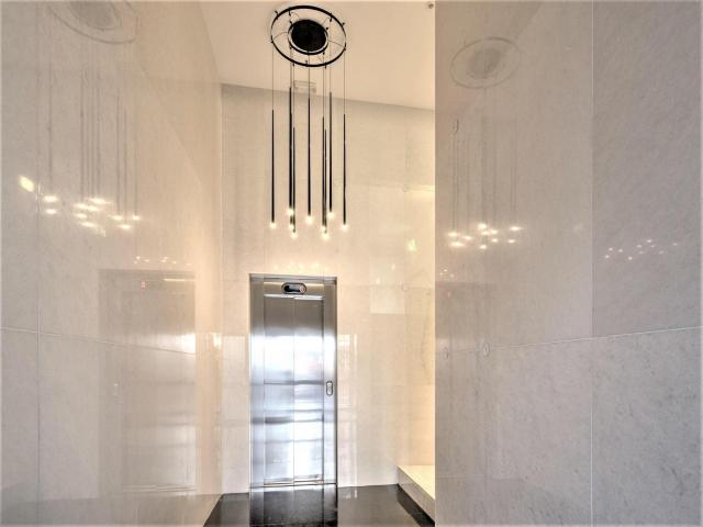 Antwerp Marble Lodge Stay