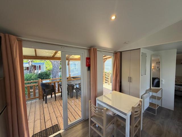 Bungalow 352 8 personnes wifi gratuite, piscines, Camping 4 étoiles Siblu Lac des Reves