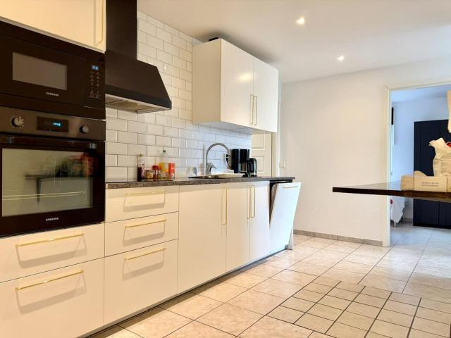 Comfortable 3 Bedroom Villa Near Volvo and SKF
