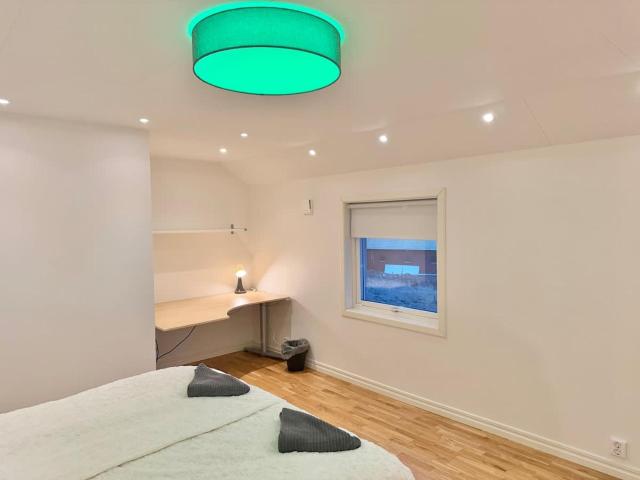 Workers & Family Villa With 6 bedrooms 2 Bath And Free Parking