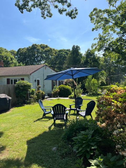 Hauppauge 2BR Near LIRR, Airport & Stony Brook
