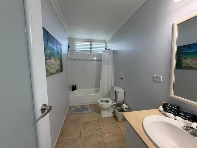 Hillside Village Hideaway Sleeps 8 Comfortably