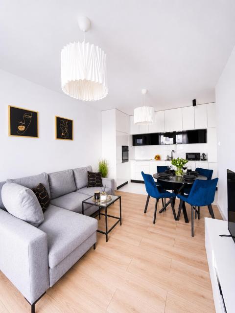 Lumina I Stylish 2BR Apartments with Balcony I Parking