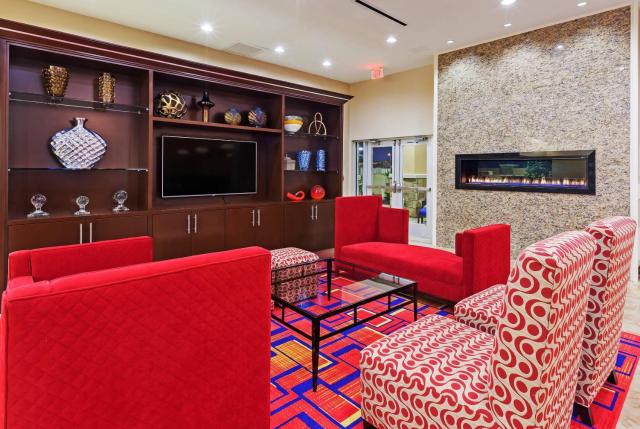 Clarion Hotel The Colony - Plano West