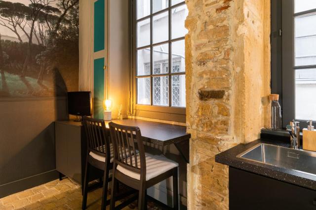 Charmant studio au cœur du 1er arrondissement authenticité et confort