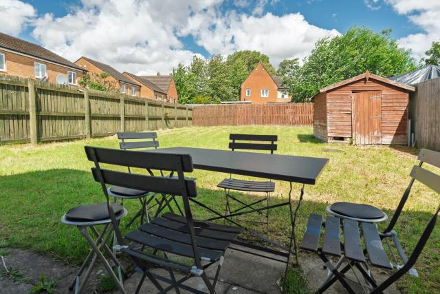 Chic 4bd Manchester Abode - Free Parking - Snooker
