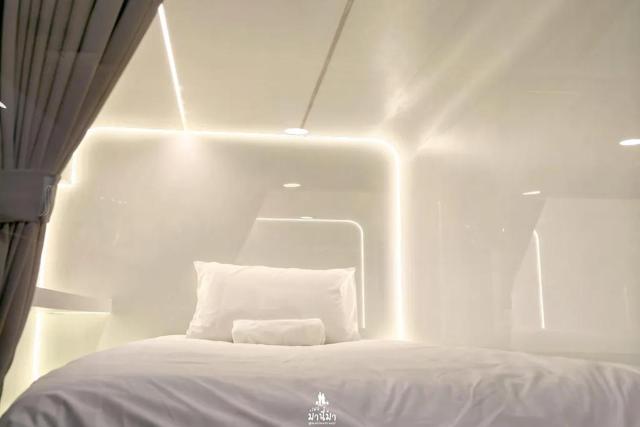 The Rich Cafe & Hostel