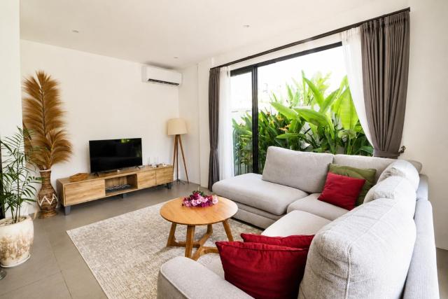 Private Villa · Pool · 2BR · 5 min Kedungu Beach
