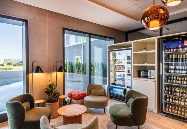B&B HOTEL Zürich Airport