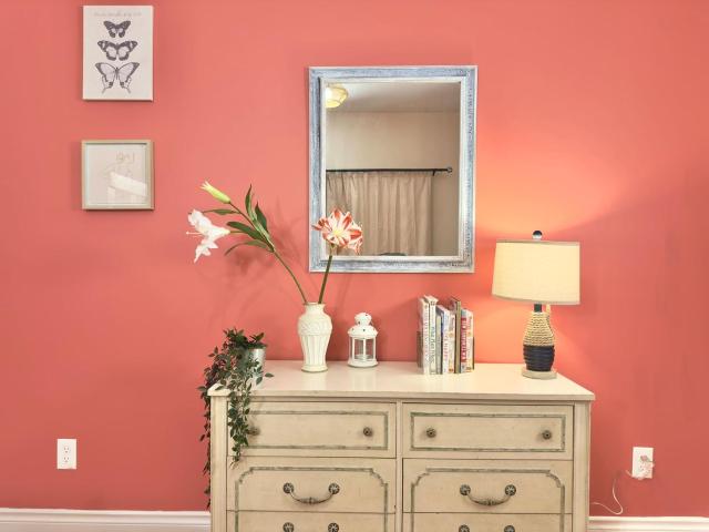 Summer Deal 2BR Family Stay Near Beach and Canal