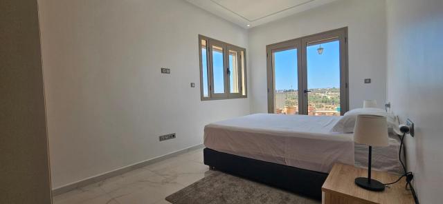 Bright 100m2 apartment with panoramic view and terrace