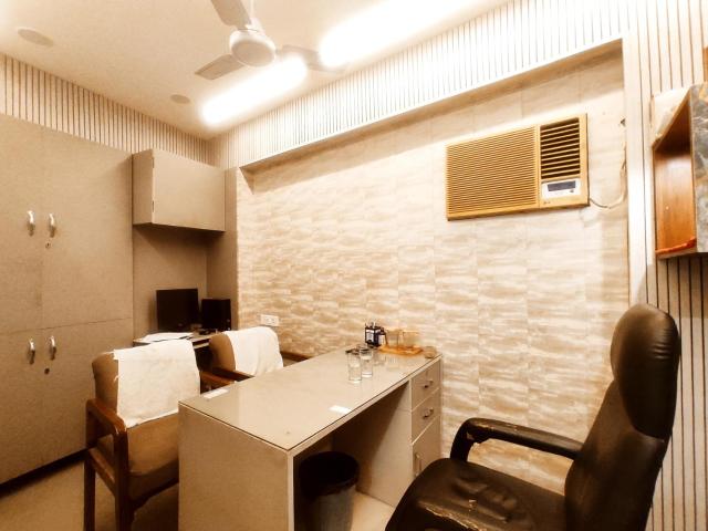 THE SURYA PRIME - Vintage Rooms Near Clock Tower, Chaura Bazar, AC Market & Railway Station - Corporate, Families & Couples Favorite