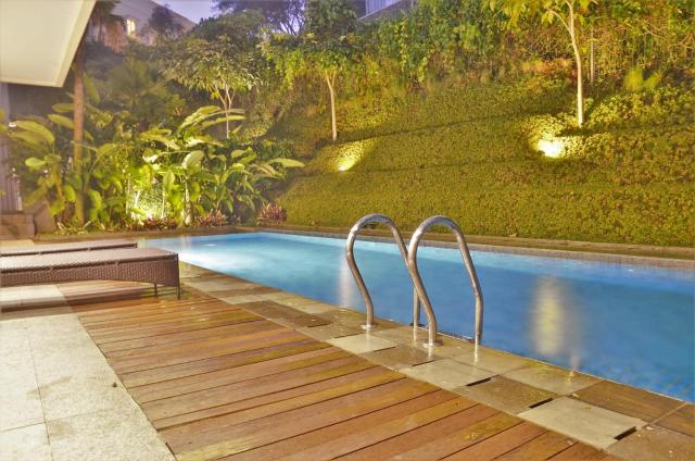Oyama City View Villa 4 Bedrooms With a Private Heated Swimming Pool and a Billiard Table
