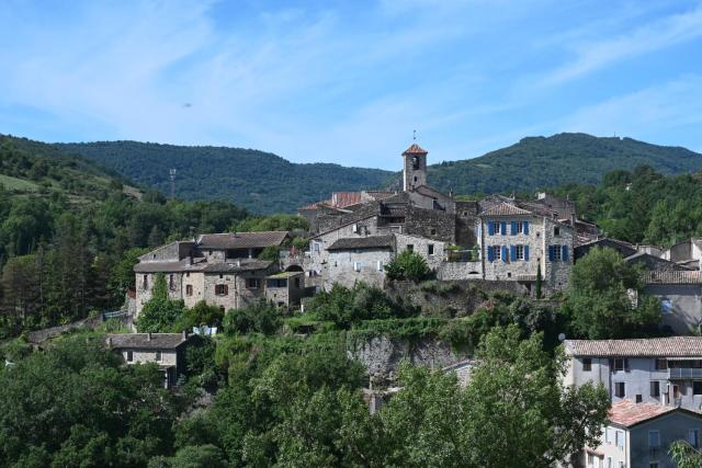 Maison en pierre climatisée - Village Ardéchois